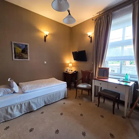 Готель Versant & 4*